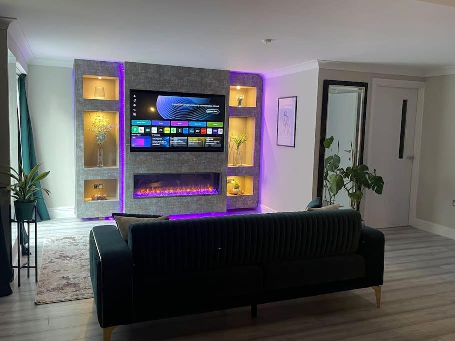 The Exclusive Jacuzzi Apartment Μπέρμιγχαμ Εξωτερικό φωτογραφία